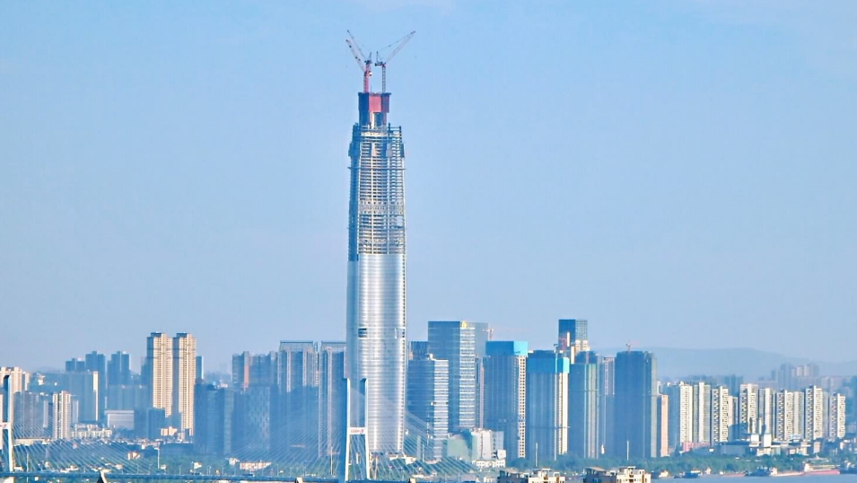 实拍武汉：一座美丽的城市，第一高楼，武汉最繁华的地方在这里