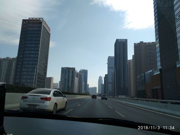 实拍武汉:一座美丽的城市,第一高楼,武汉最繁华的地方在这里
